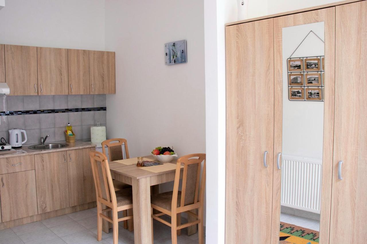 Nilena Apartmani 斯梅代雷沃 外观 照片