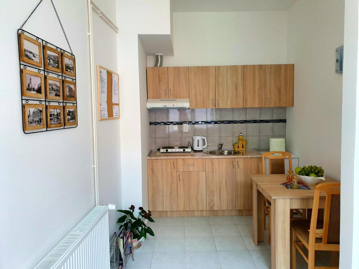Nilena Apartmani 斯梅代雷沃 外观 照片