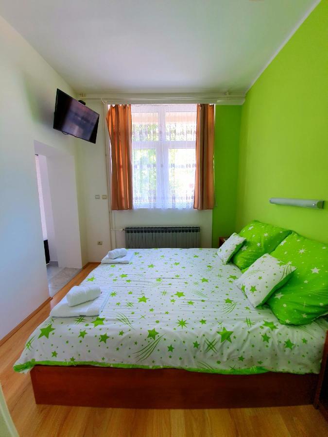 Nilena Apartmani 斯梅代雷沃 外观 照片