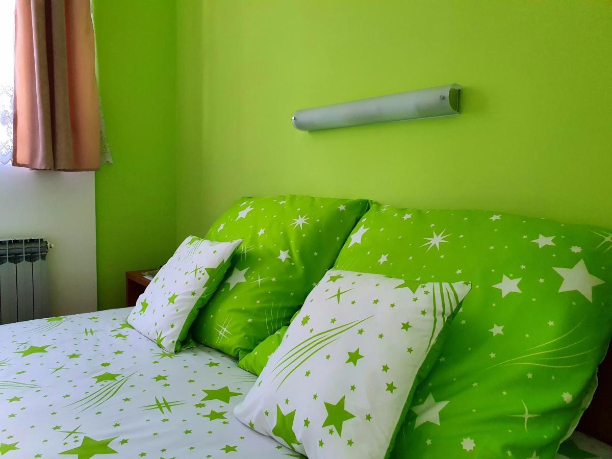 Nilena Apartmani 斯梅代雷沃 外观 照片