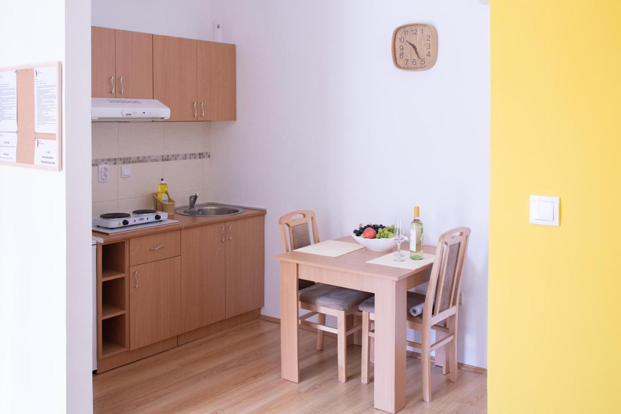 Nilena Apartmani 斯梅代雷沃 外观 照片