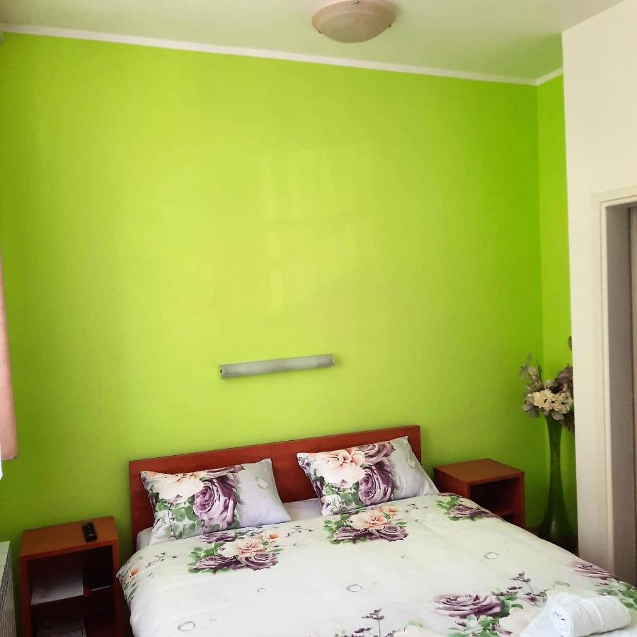Nilena Apartmani 斯梅代雷沃 外观 照片